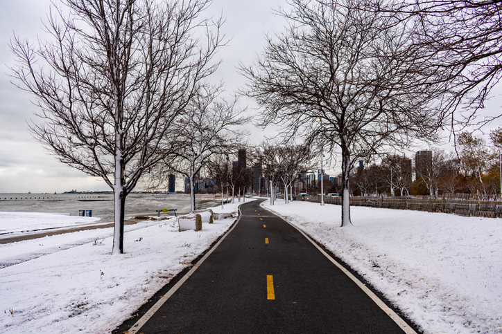 bicycling in chicago before spring has sprung 610aabdebb4c0